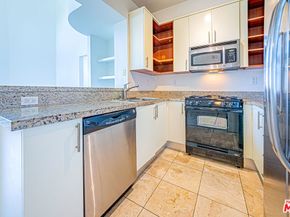 620 S Gramercy Place 415, Los Angeles CA 90005