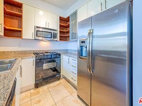 620 S Gramercy Place 415, Los Angeles CA 90005