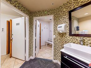 620 S Gramercy Place 415, Los Angeles CA 90005