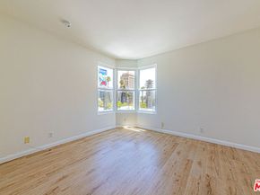 620 S Gramercy Place 415, Los Angeles CA 90005