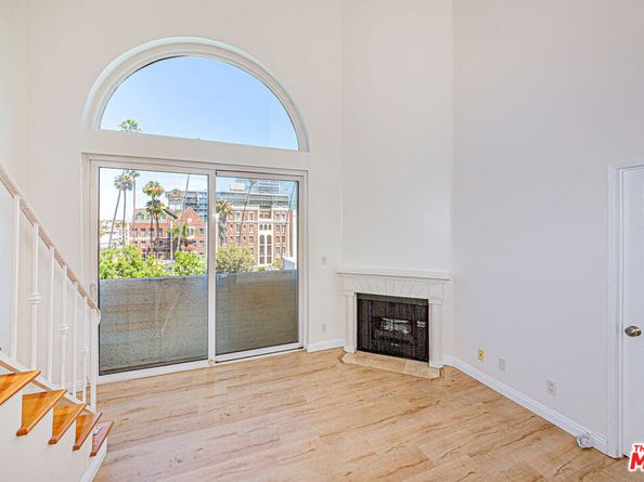 620 S Gramercy Place 415, Los Angeles CA 90005