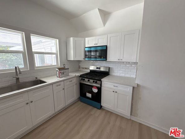 2320 W 25th Street, Los Angeles CA 90018