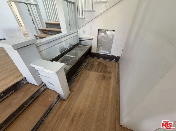 2320 W 25th Street, Los Angeles CA 90018