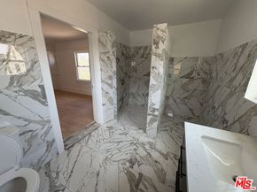 2320 W 25th Street, Los Angeles CA 90018