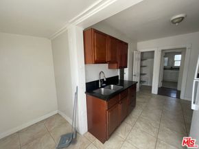 2320 W 25th Street, Los Angeles CA 90018