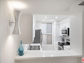 943 12th Street 7, Santa Monica CA 90403