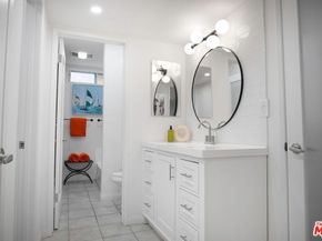 943 12th Street 7, Santa Monica CA 90403