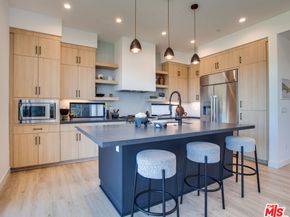 1633 N Bruce Court, Los Angeles CA 90026