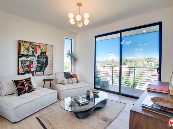 1633 N Bruce Court, Los Angeles CA 90026
