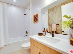 1633 N Bruce Court, Los Angeles CA 90026