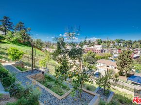 1633 N Bruce Court, Los Angeles CA 90026