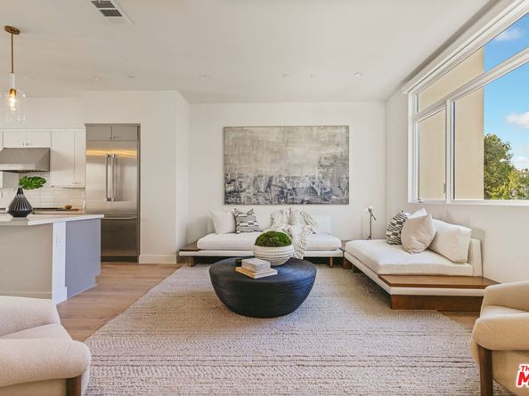 3218 S Barrington Avenue, Los Angeles CA 90066