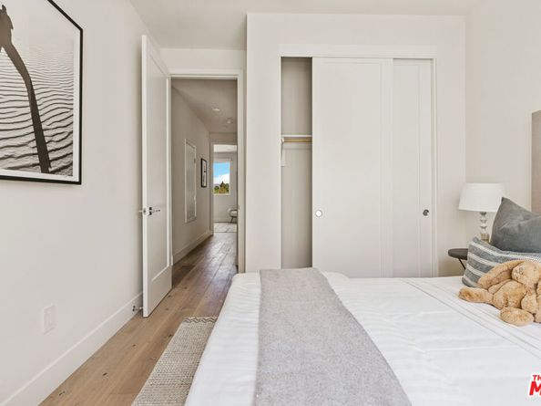 3218 S Barrington Avenue, Los Angeles CA 90066