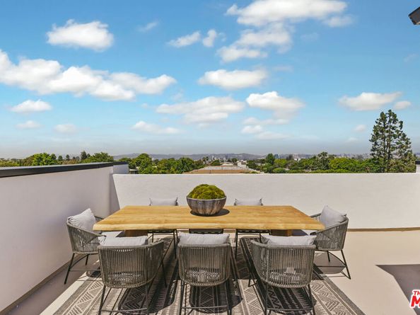 3218 S Barrington Avenue, Los Angeles CA 90066