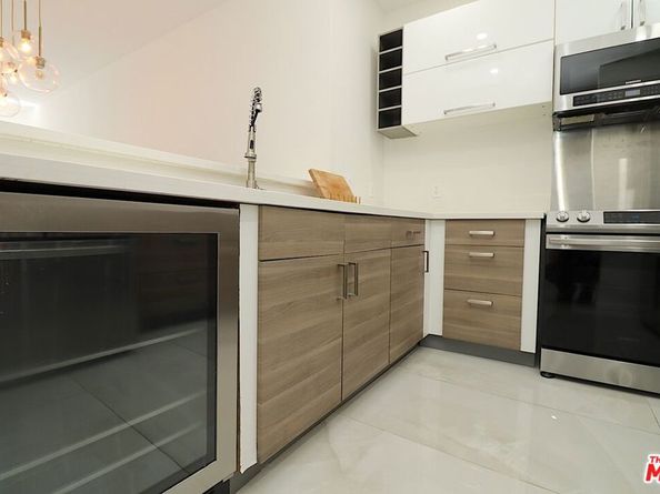 625 S Berendo Street 310, Los Angeles CA 90005