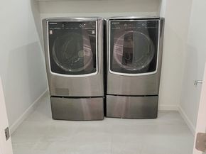 625 S Berendo Street 310, Los Angeles CA 90005