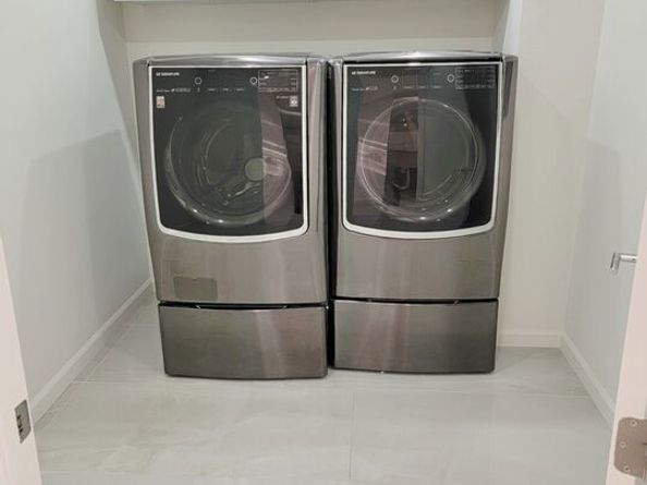 625 S Berendo Street 310, Los Angeles CA 90005