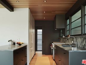4934 La Roda Avenue, Los Angeles CA 90041