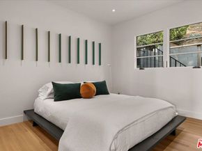 4934 La Roda Avenue, Los Angeles CA 90041