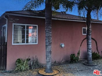 1502 S Redondo Boulevard