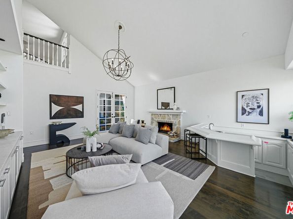 19382 Woodlands Drive, Huntington Beach CA 92648