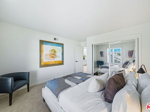 19382 Woodlands Drive, Huntington Beach CA 92648