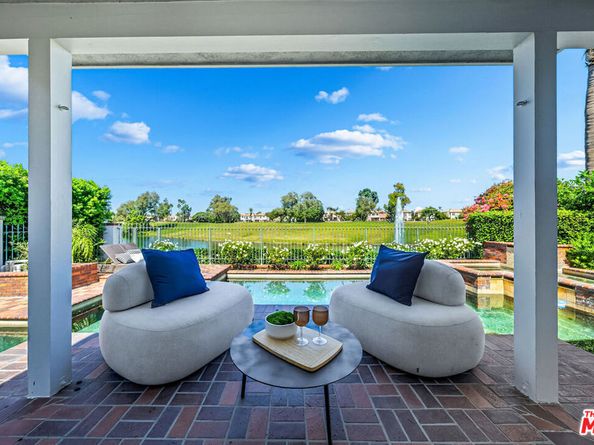19382 Woodlands Drive, Huntington Beach CA 92648