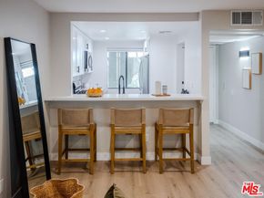 2018 Griffith Park Boulevard 109, Los Angeles CA 90039