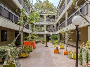 2018 Griffith Park Boulevard 109, Los Angeles CA 90039