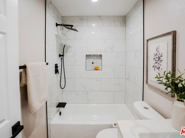 2018 Griffith Park Boulevard 109, Los Angeles CA 90039