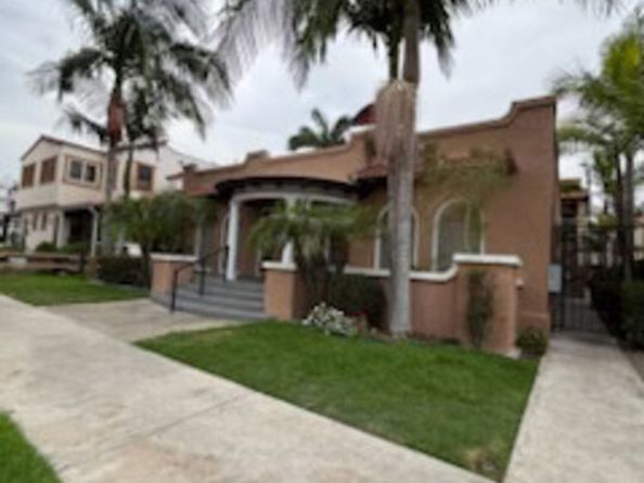 1605 E 1st Street, Long Beach CA 90802