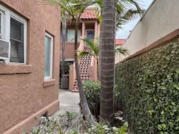 1605 E 1st Street, Long Beach CA 90802