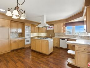 2401 Robalo Avenue, San Pedro CA 90732