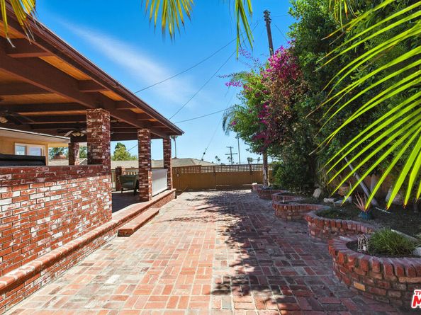 2401 Robalo Avenue, San Pedro CA 90732