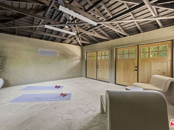 11747 Canton Place, Studio City CA 91604