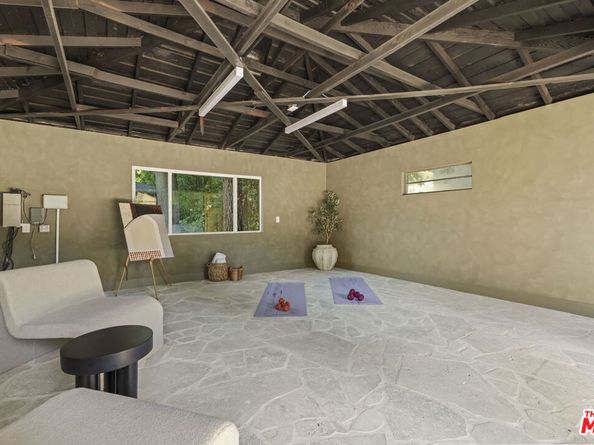 11747 Canton Place, Studio City CA 91604
