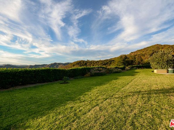 16724 Calle Arbolada, Pacific Palisades CA 90272