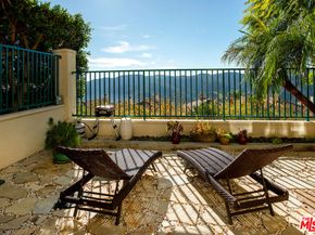 16724 Calle Arbolada, Pacific Palisades CA 90272