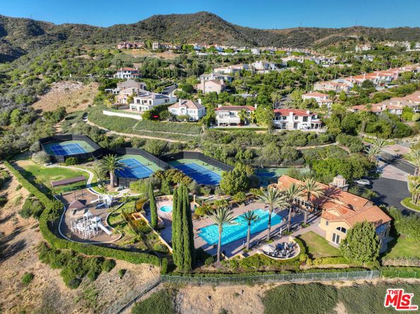 16724 Calle Arbolada, Pacific Palisades CA 90272