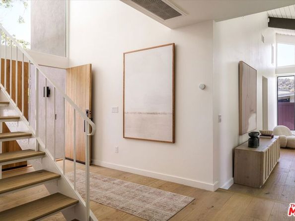 2313 Banyan Drive, Los Angeles CA 90049