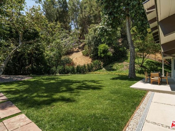 2313 Banyan Drive, Los Angeles CA 90049