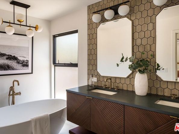 2313 Banyan Drive, Los Angeles CA 90049
