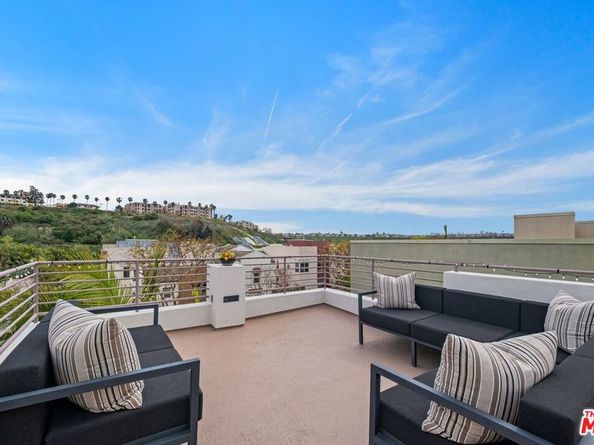 6099 S Seabluff Drive, Los Angeles CA 90094