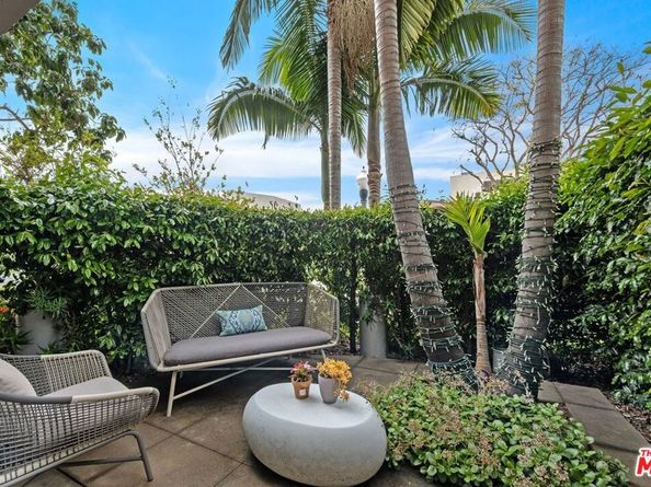 6099 S Seabluff Drive, Los Angeles CA 90094