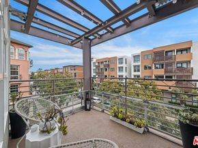 6099 S Seabluff Drive, Los Angeles CA 90094