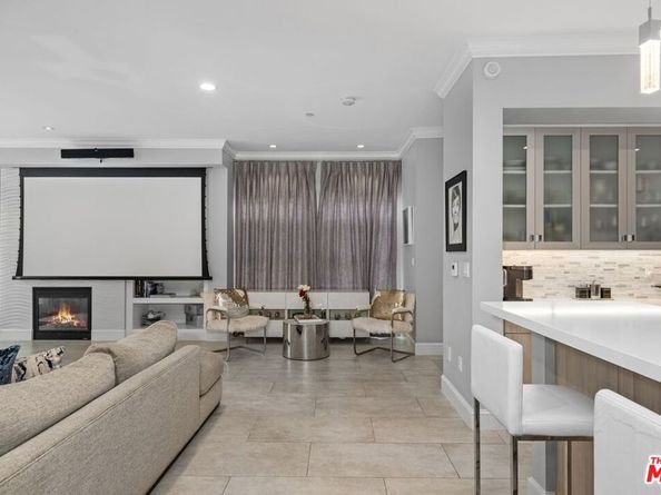 6099 S Seabluff Drive, Los Angeles CA 90094
