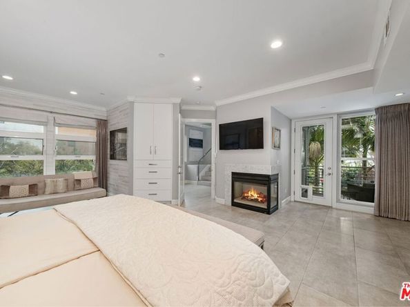 6099 S Seabluff Drive, Los Angeles CA 90094