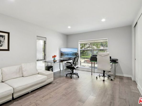 15539 Hamner Drive, Los Angeles CA 90077