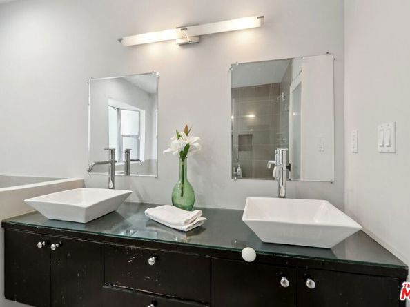 15539 Hamner Drive, Los Angeles CA 90077