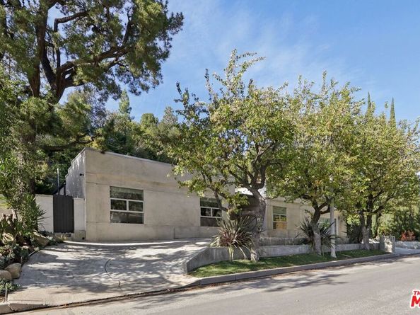 15539 Hamner Drive, Los Angeles CA 90077